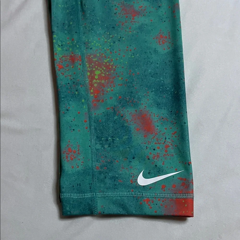 Nike Pro Capri Leggings
